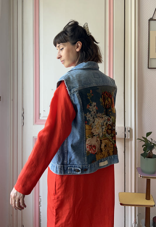 Upcycled Sleeveless Jacket Bouquet (L)
