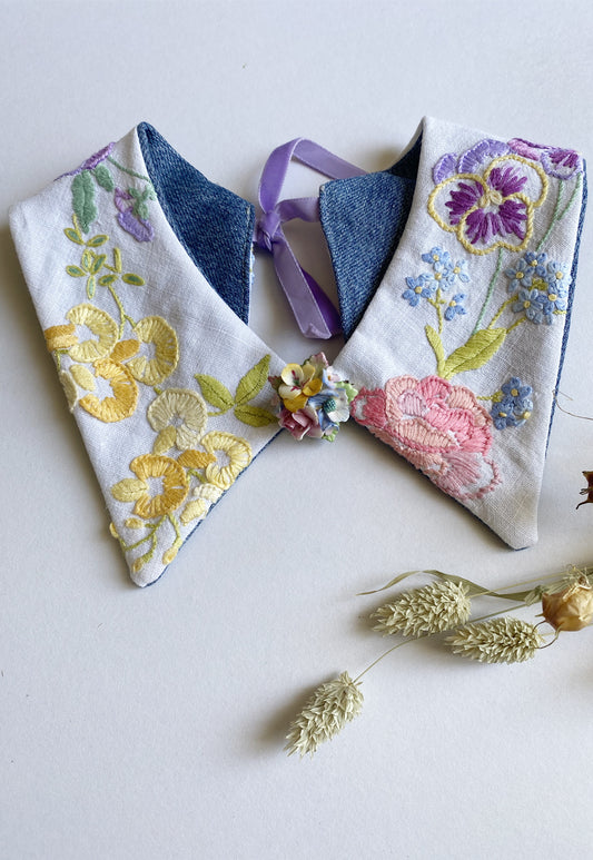 Upcycled detachable collar Simone