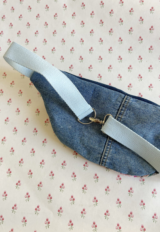 Upcycled bum bag Joe