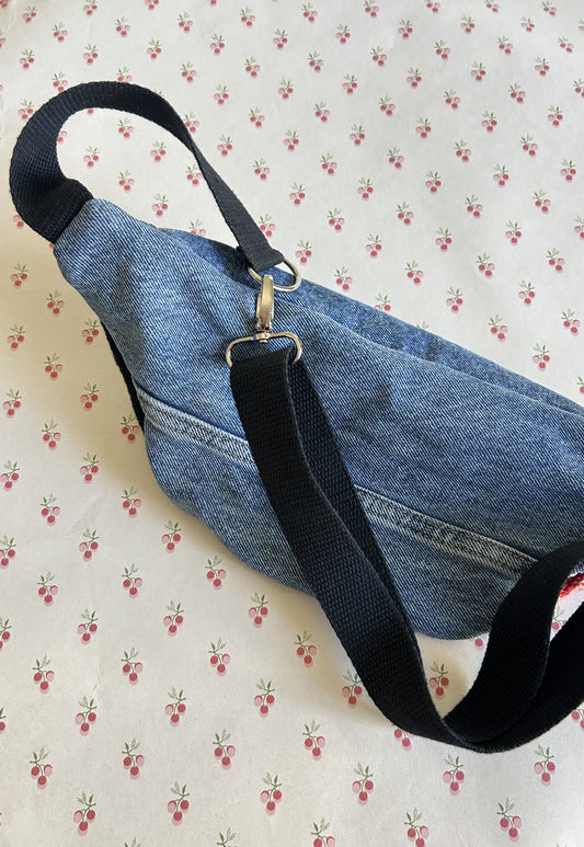 Upcycled bum bag Joe