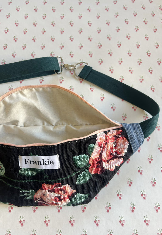 Upcycled bum bag Joe