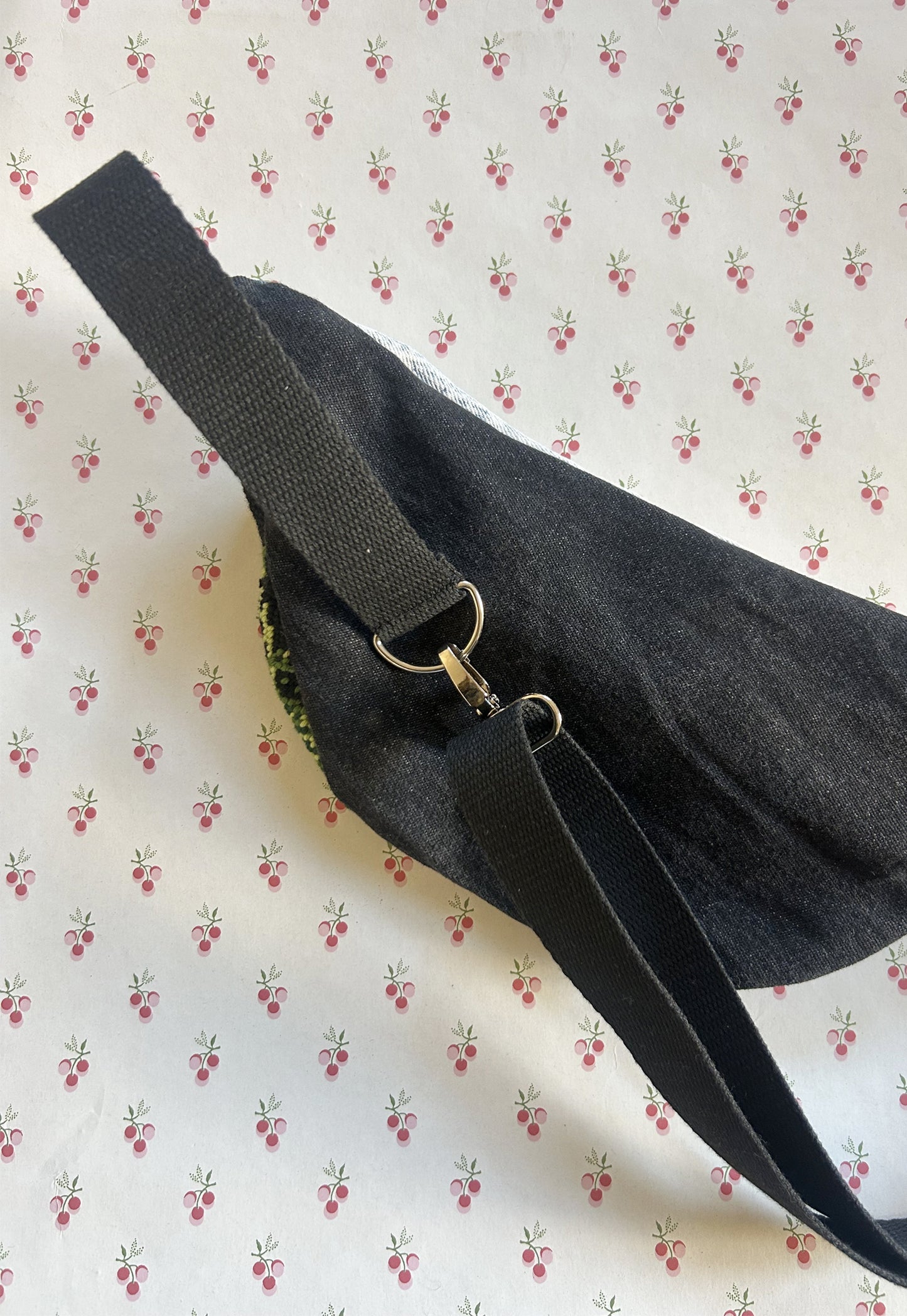 Upcycled bum bag Joe