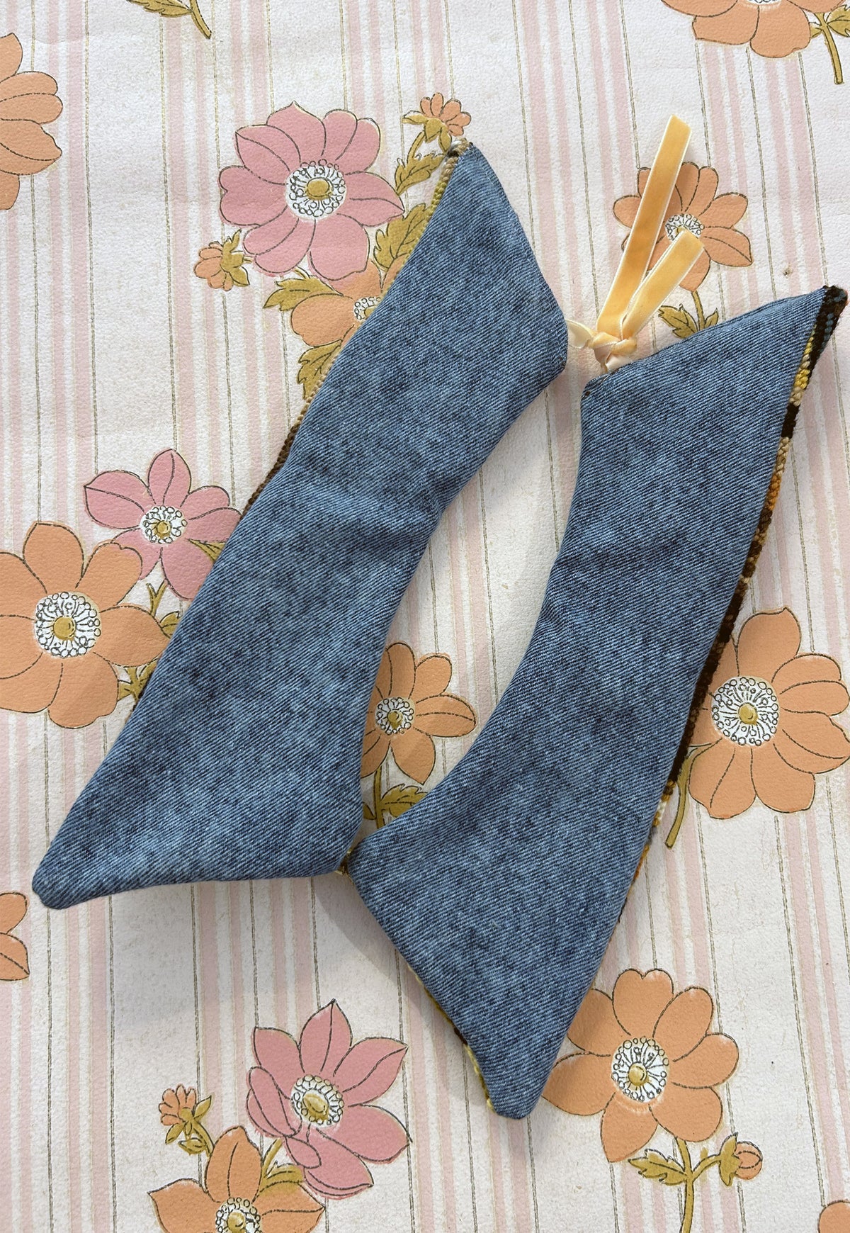 Upcycled detachable collar Simone