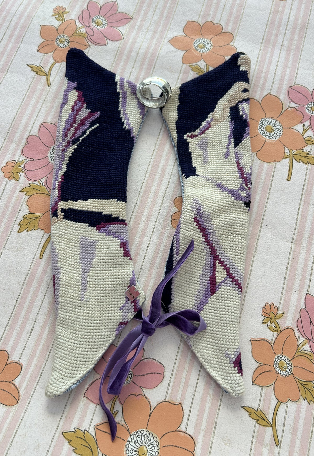 Upcycled detachable collar Simone