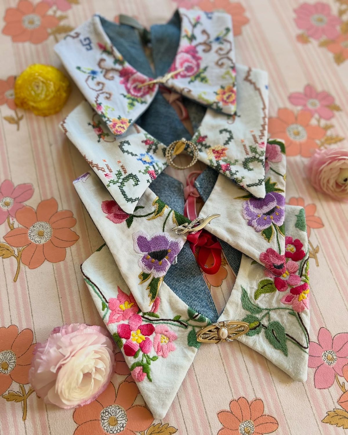 Upcycled detachable collars Simone