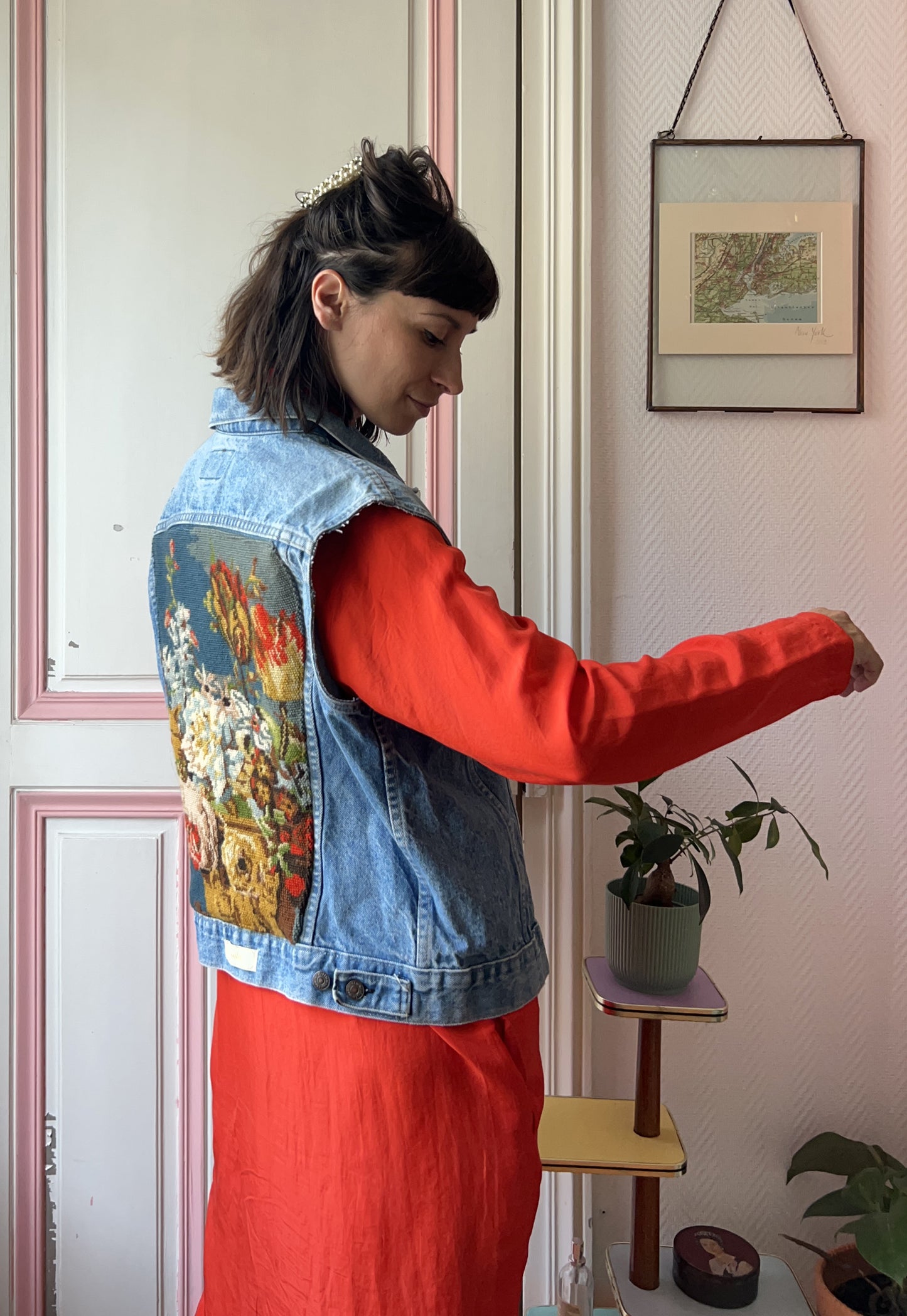 Upcycled Sleeveless Jacket Bouquet (L)