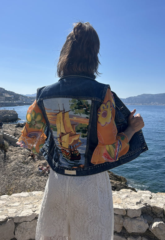 Upcycled Sleeveless Jacket La Caravelle (S)