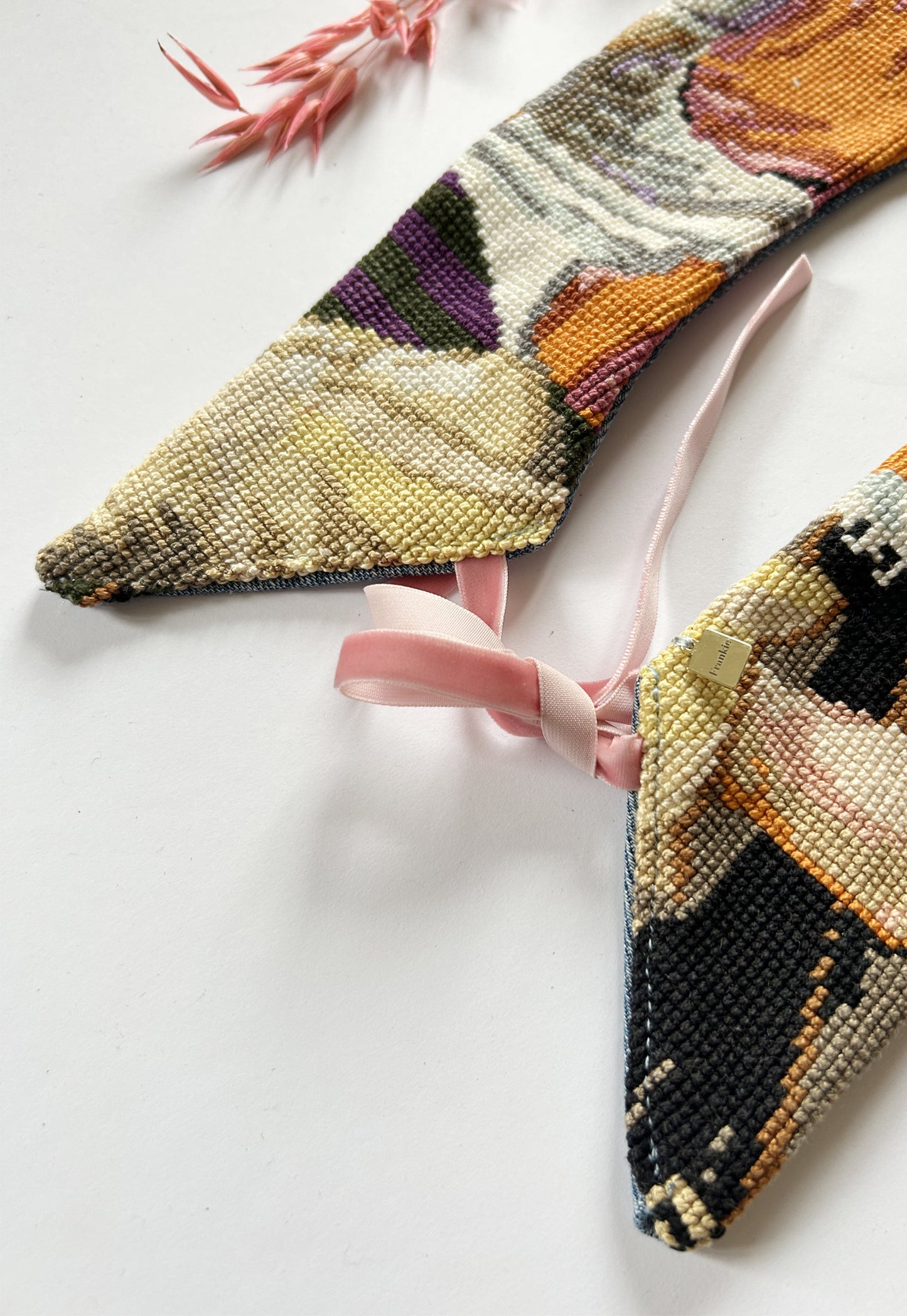 Upcycled detachable collar Simone