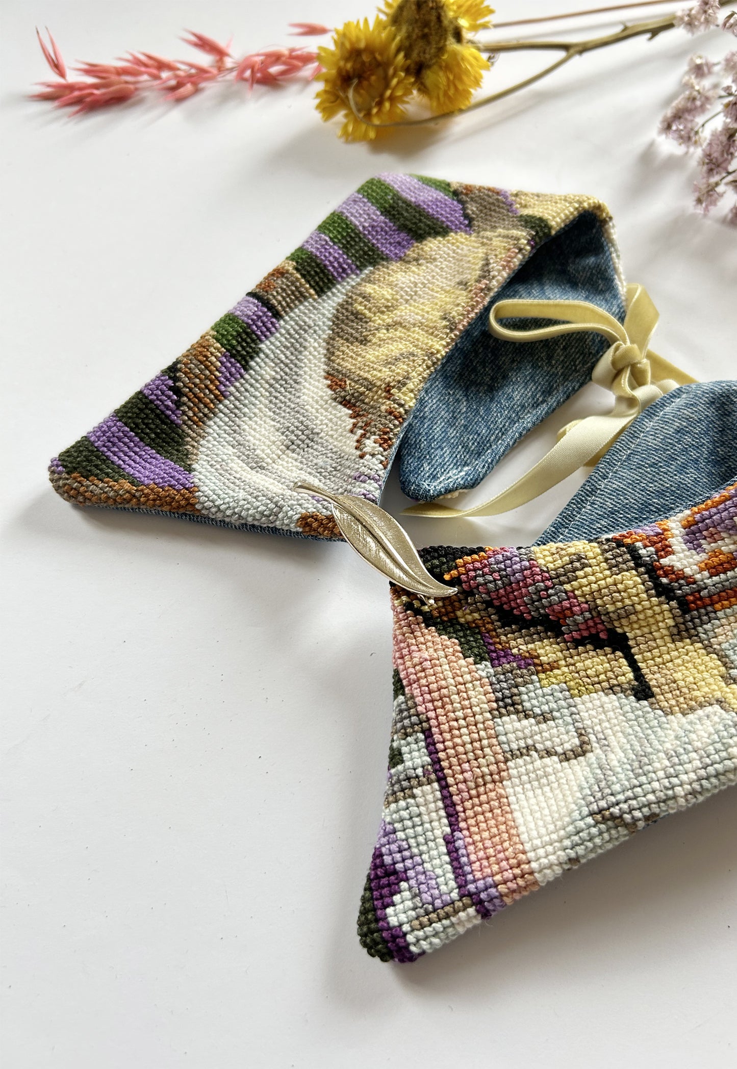 Upcycled detachable collar Simone