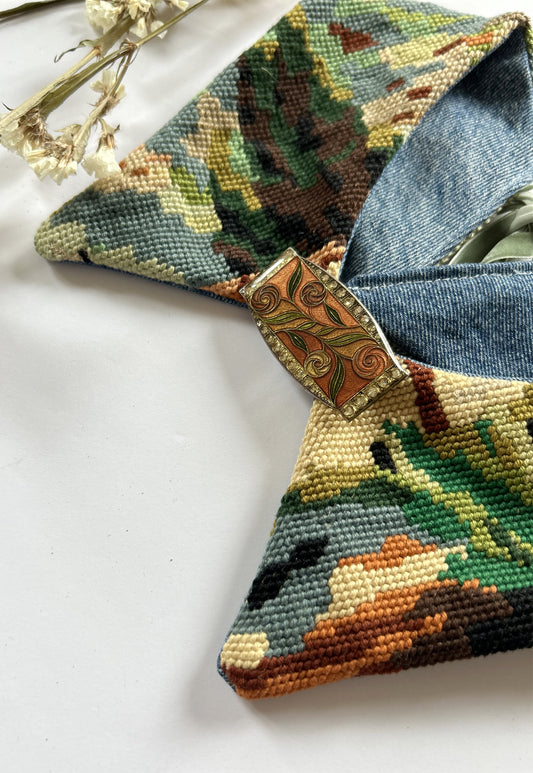 Upcycled detachable collar Simone