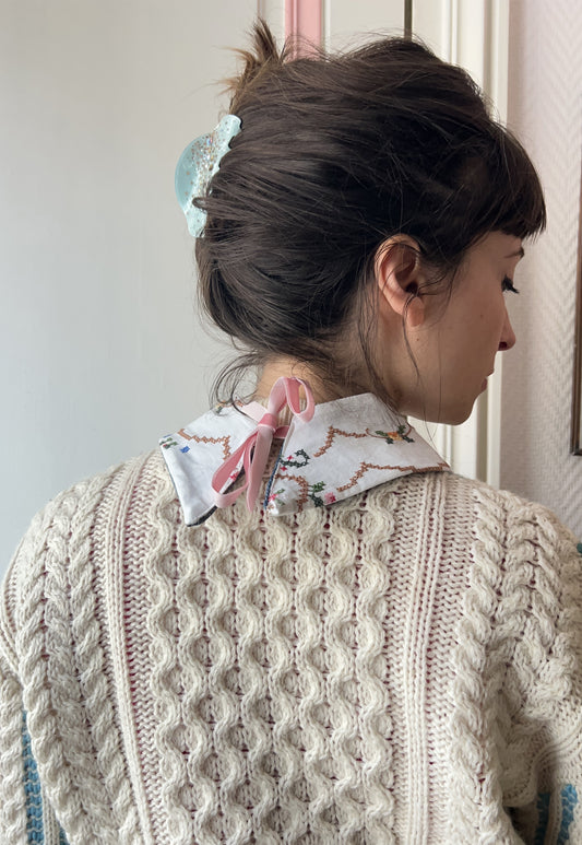 Upcycled detachable collar Simone