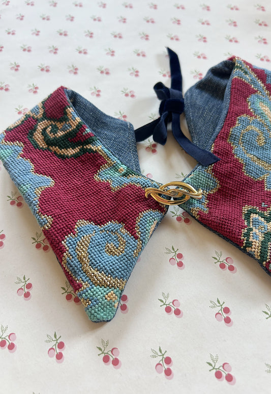 Upcycled detachable collar Simone