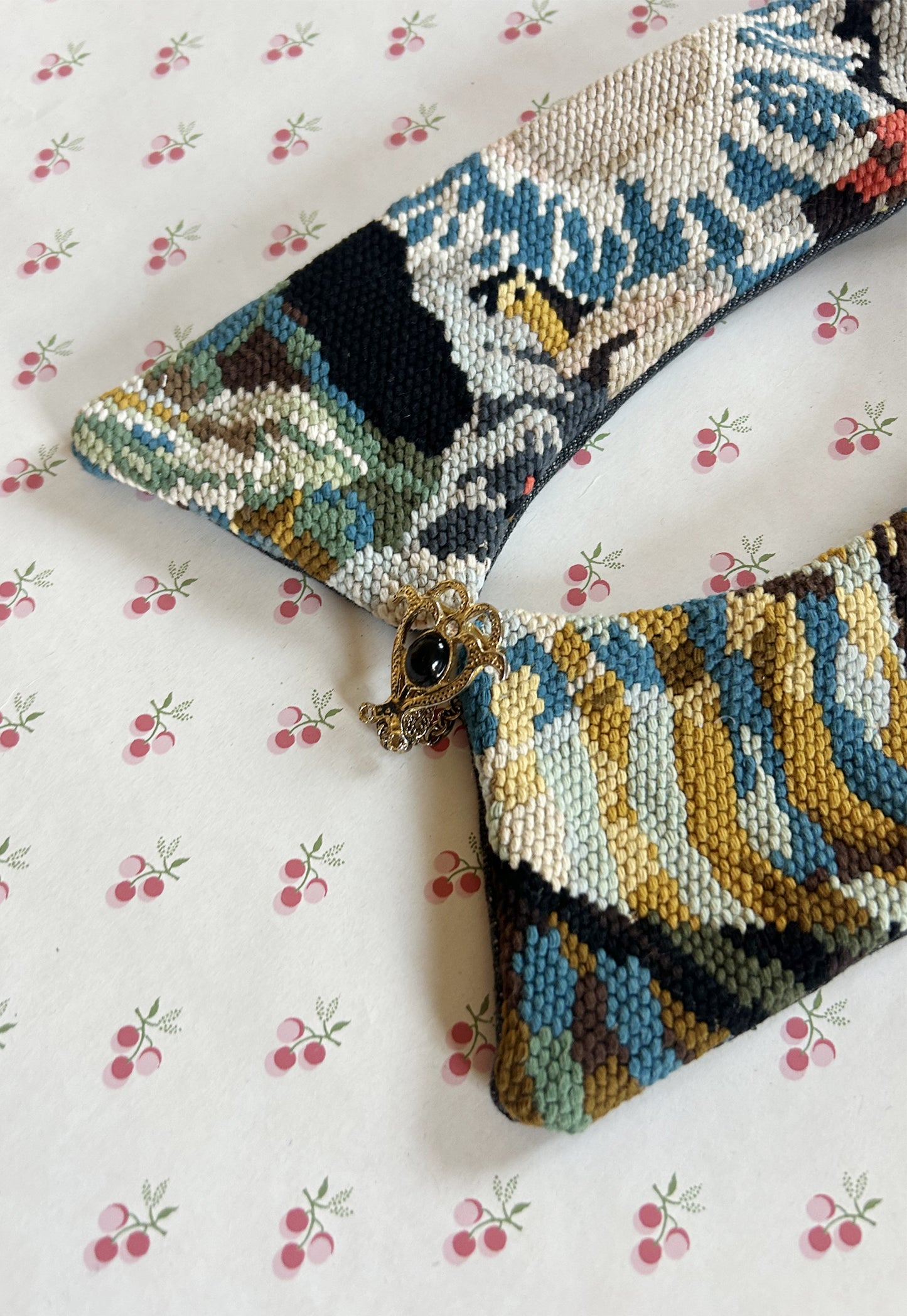 Upcycled detachable collar Simone