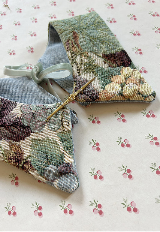 Upcycled detachable collar Simone