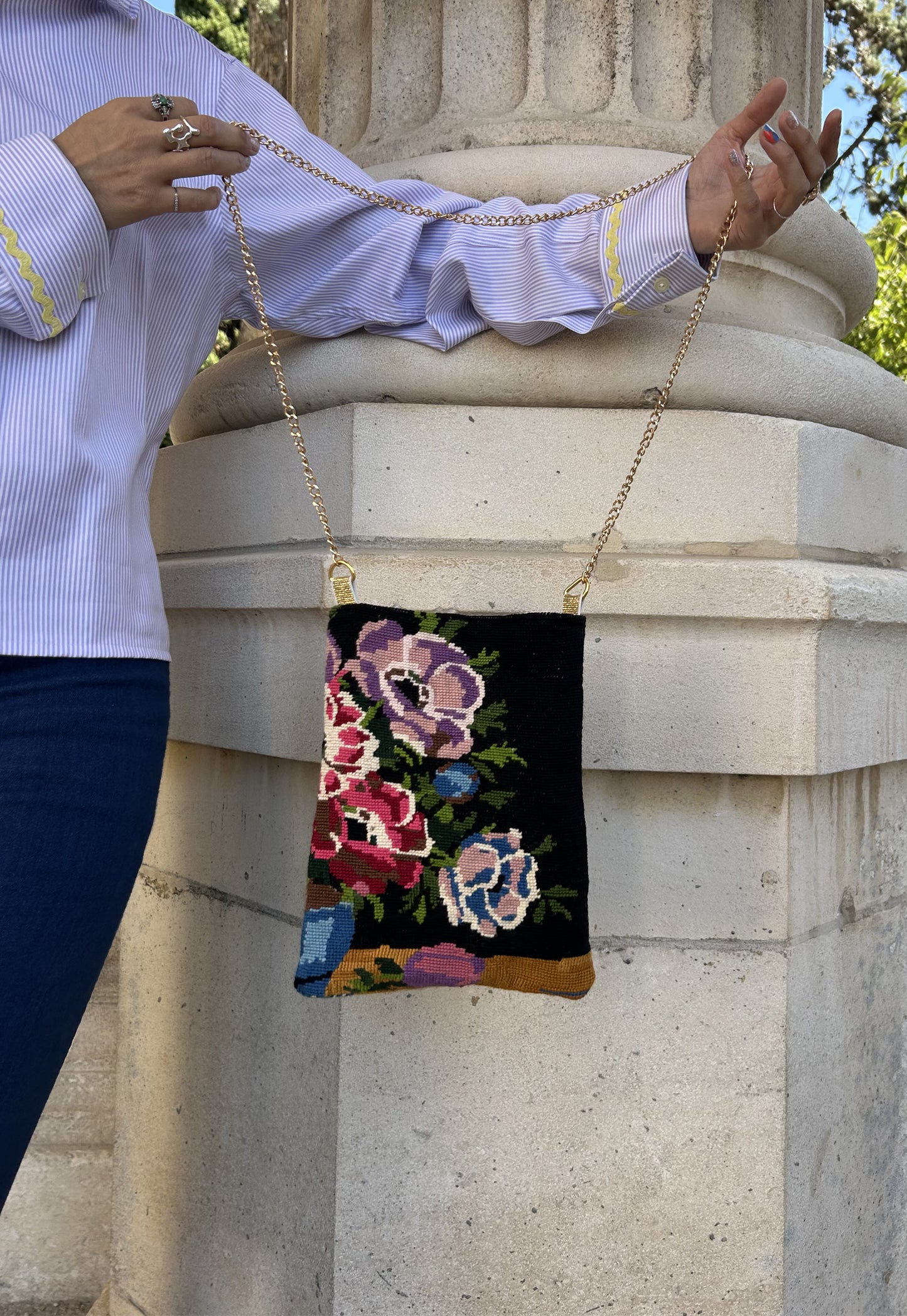 Upcycled chain bag Colette