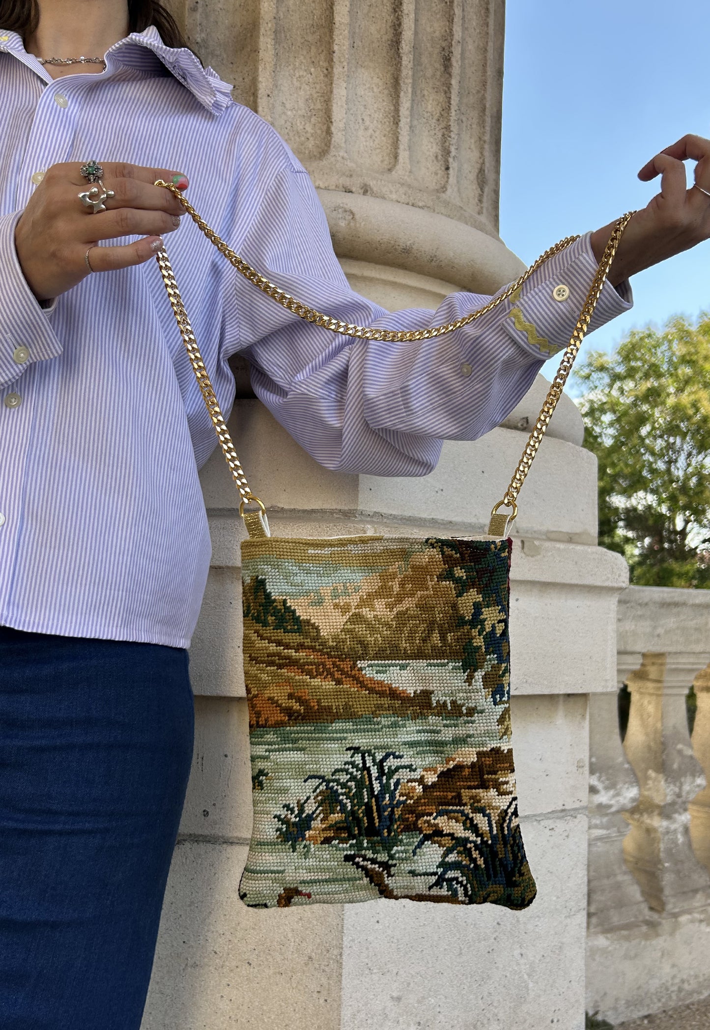 Upcycled chain bag Colette