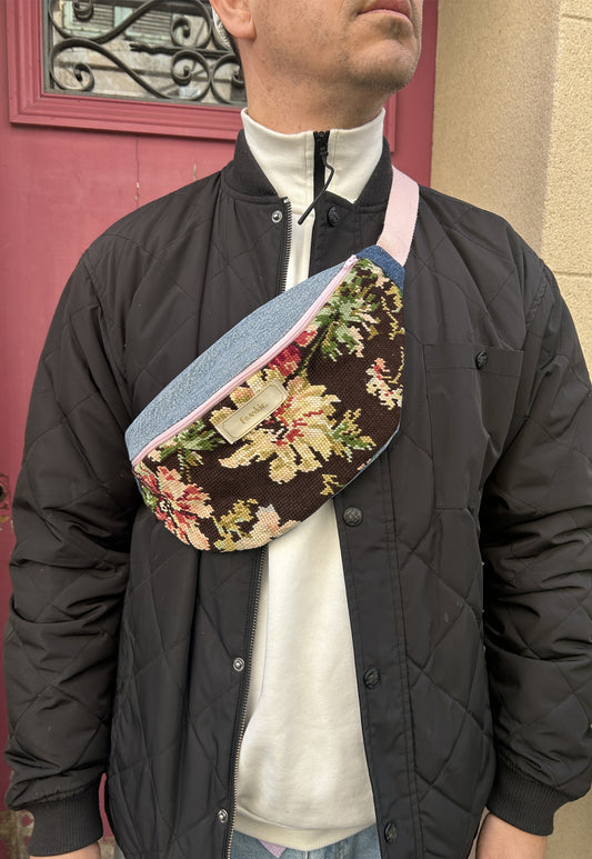 Upcycled bum bag Joe