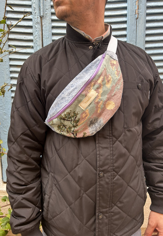 Upcycled bum bag Joe