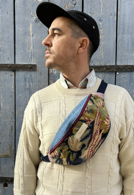 Upcycled bum bag Joe