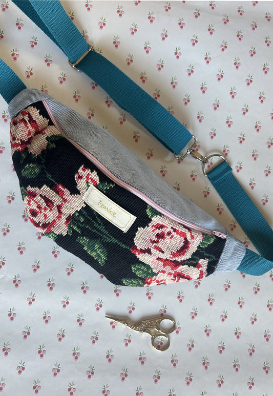 Upcycled bum bag Joe