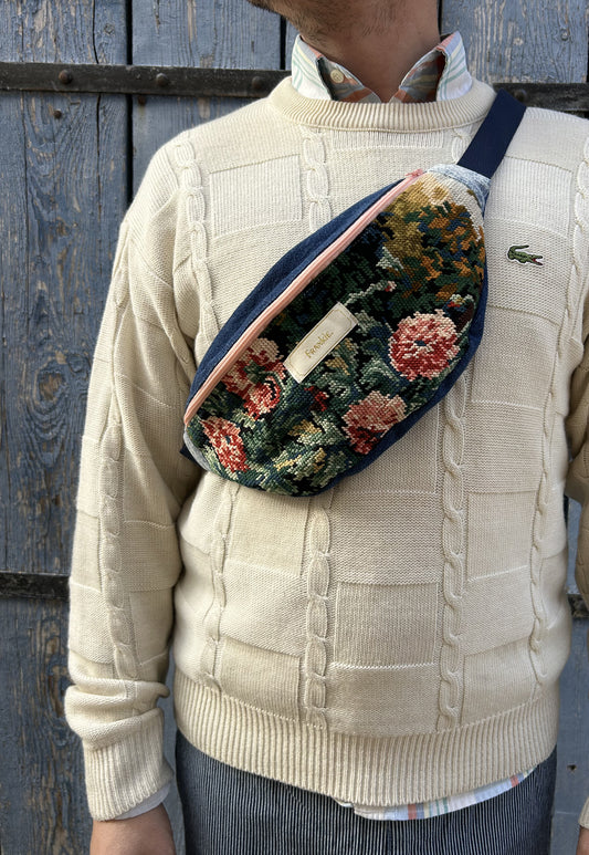 Upcycled bum bag Joe