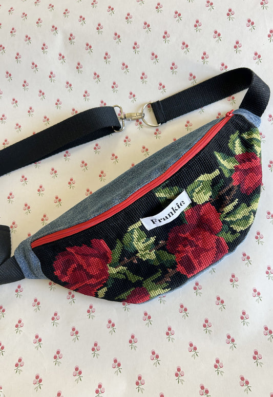 Upcycled bum bag Joe