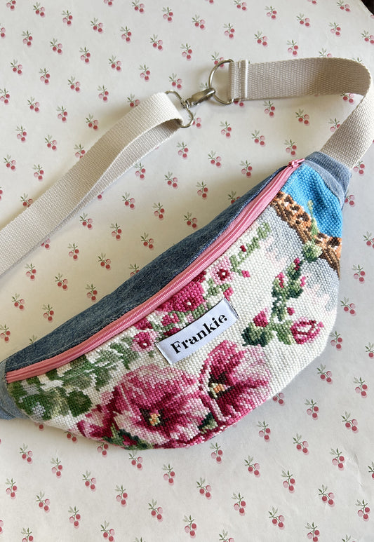 Upcycled bum bag Joe