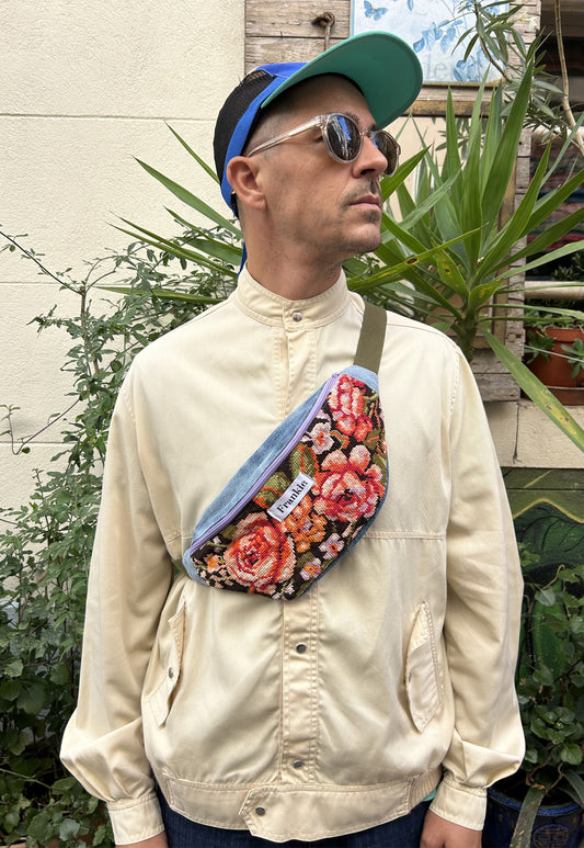 Upcycled bum bag Joe