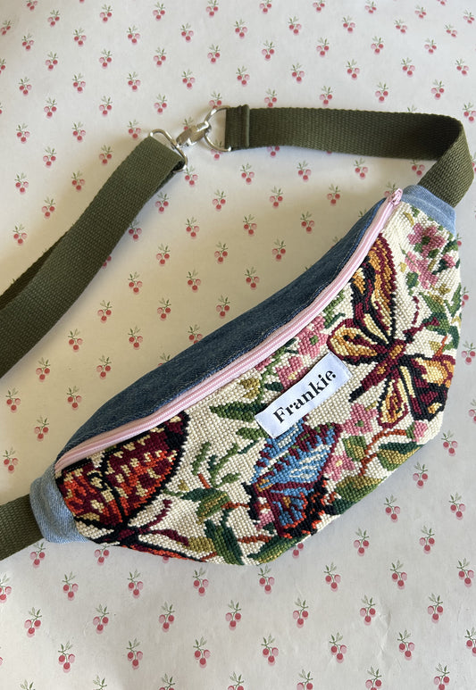 Upcycled bum bag Joe