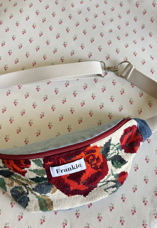 Upcycled bum bag Joe