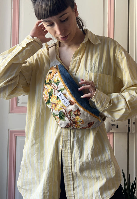 Upcycled bum bag Joe