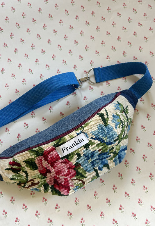 Upcycled bum bag Joe