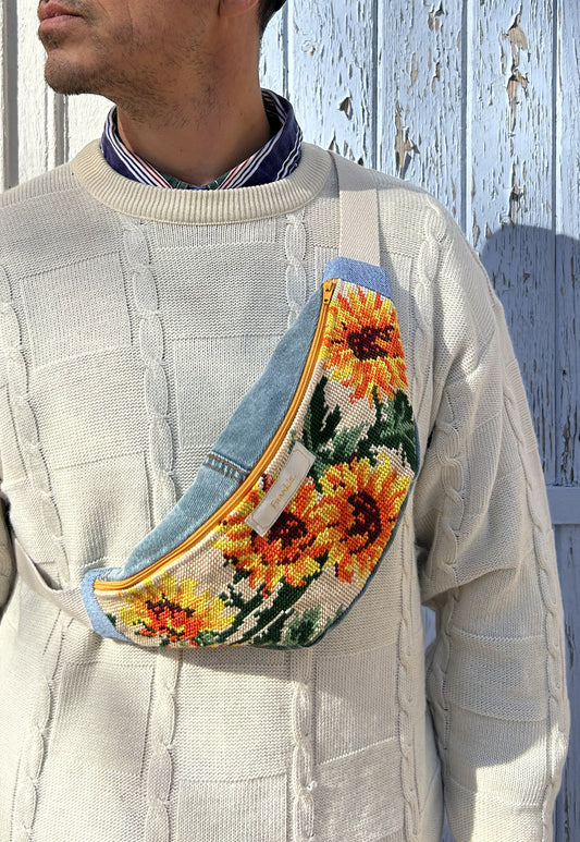 Upcycled bum bag Joe