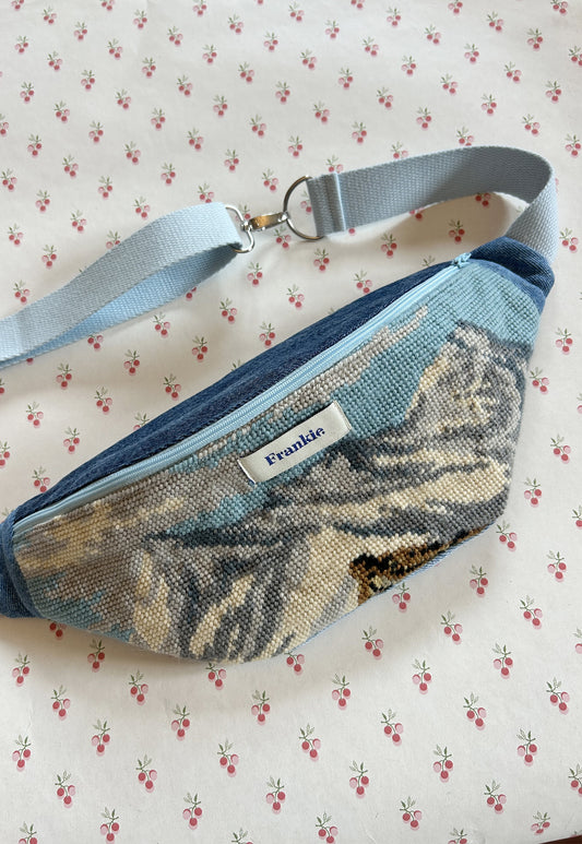 Upcycled bum bag Joe