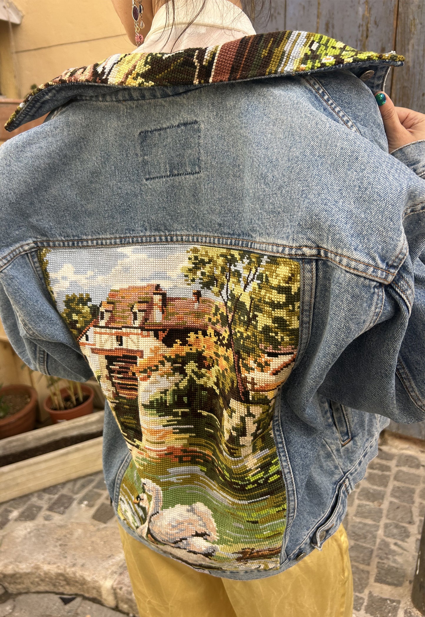 Upcycled jacket Swans (L)