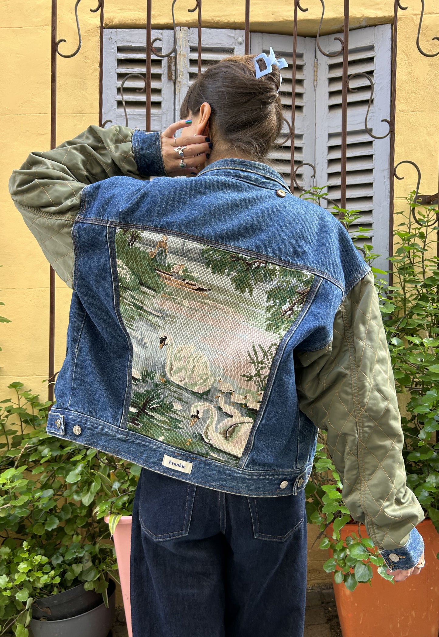 Upcycled jacket Swans (M)