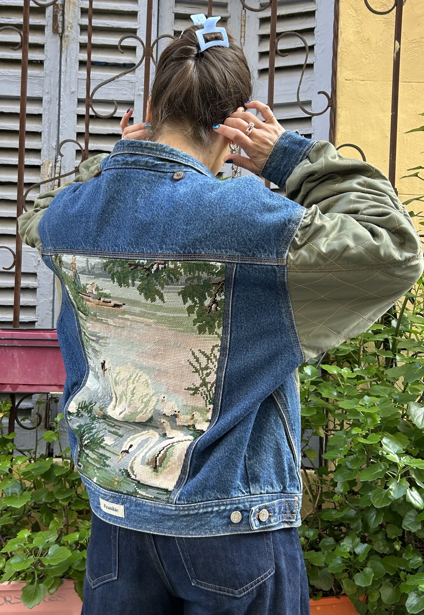 Upcycled jacket Swans (M)