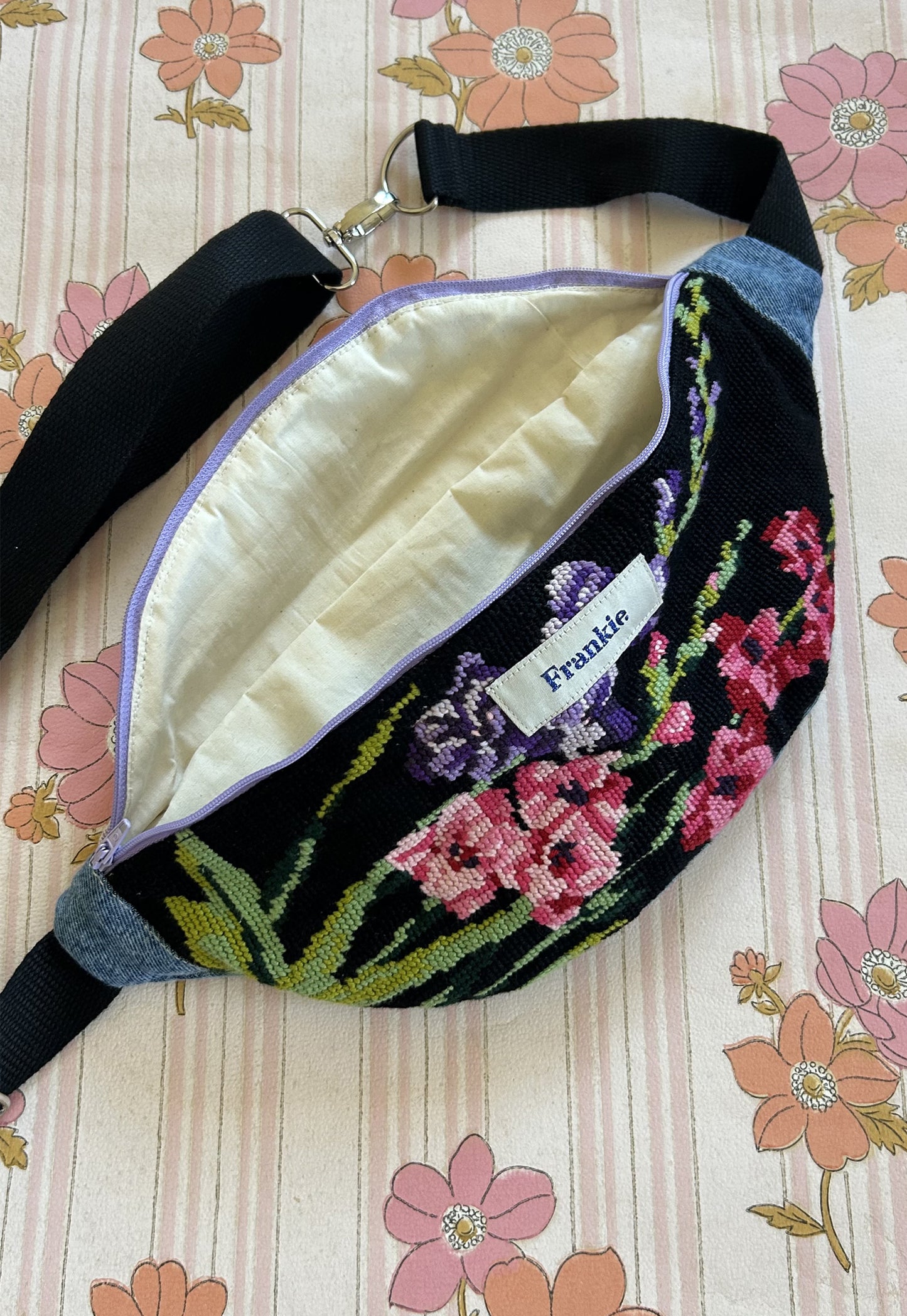 Upcycled bum bag Joe