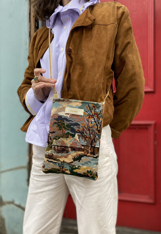 Upcycled chain bag Colette