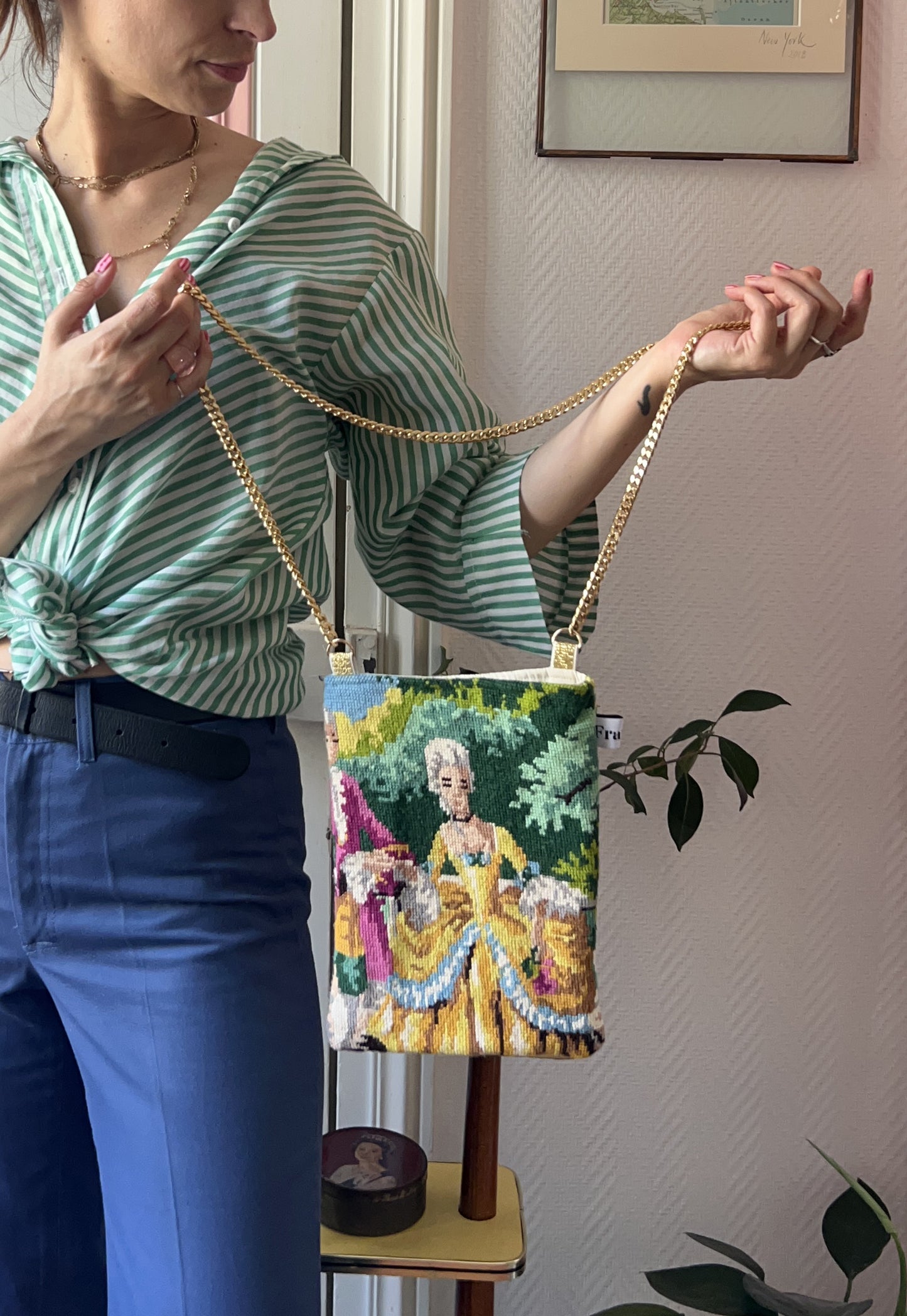 Upcycled chain bag Colette