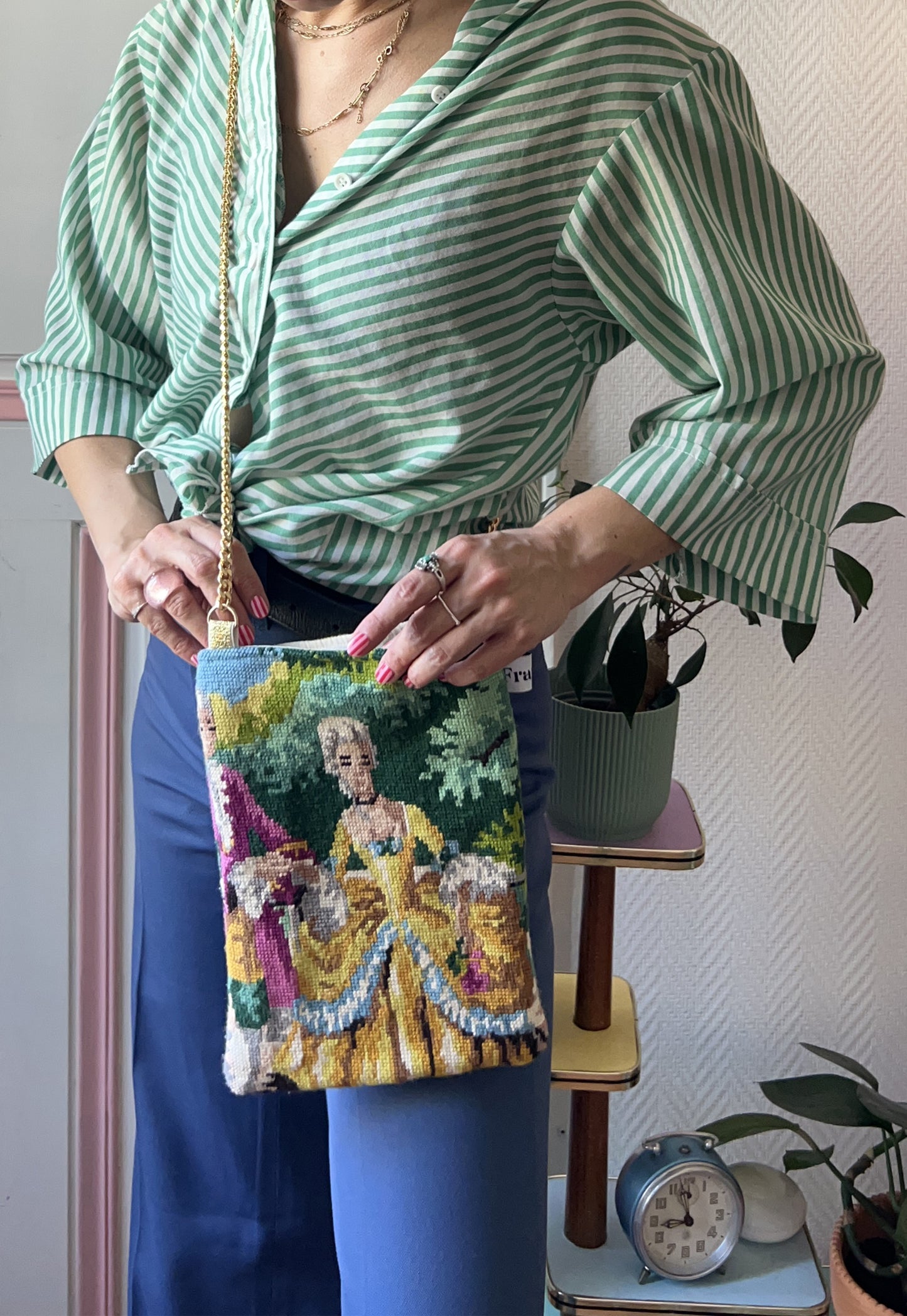 Upcycled chain bag Colette