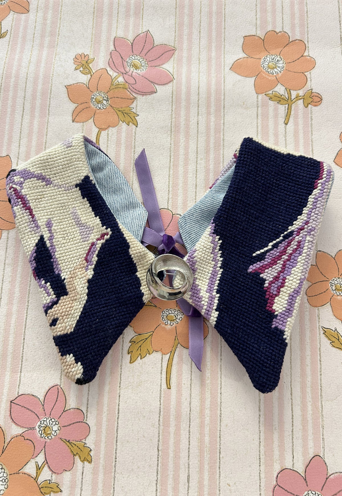 Upcycled detachable collar Simone
