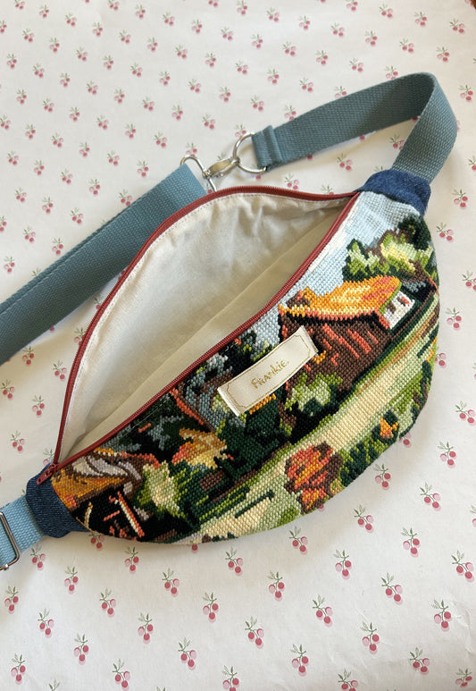 Upcycled bum bag Joe