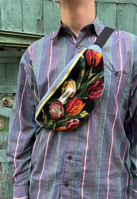 Upcycled bum bag Joe